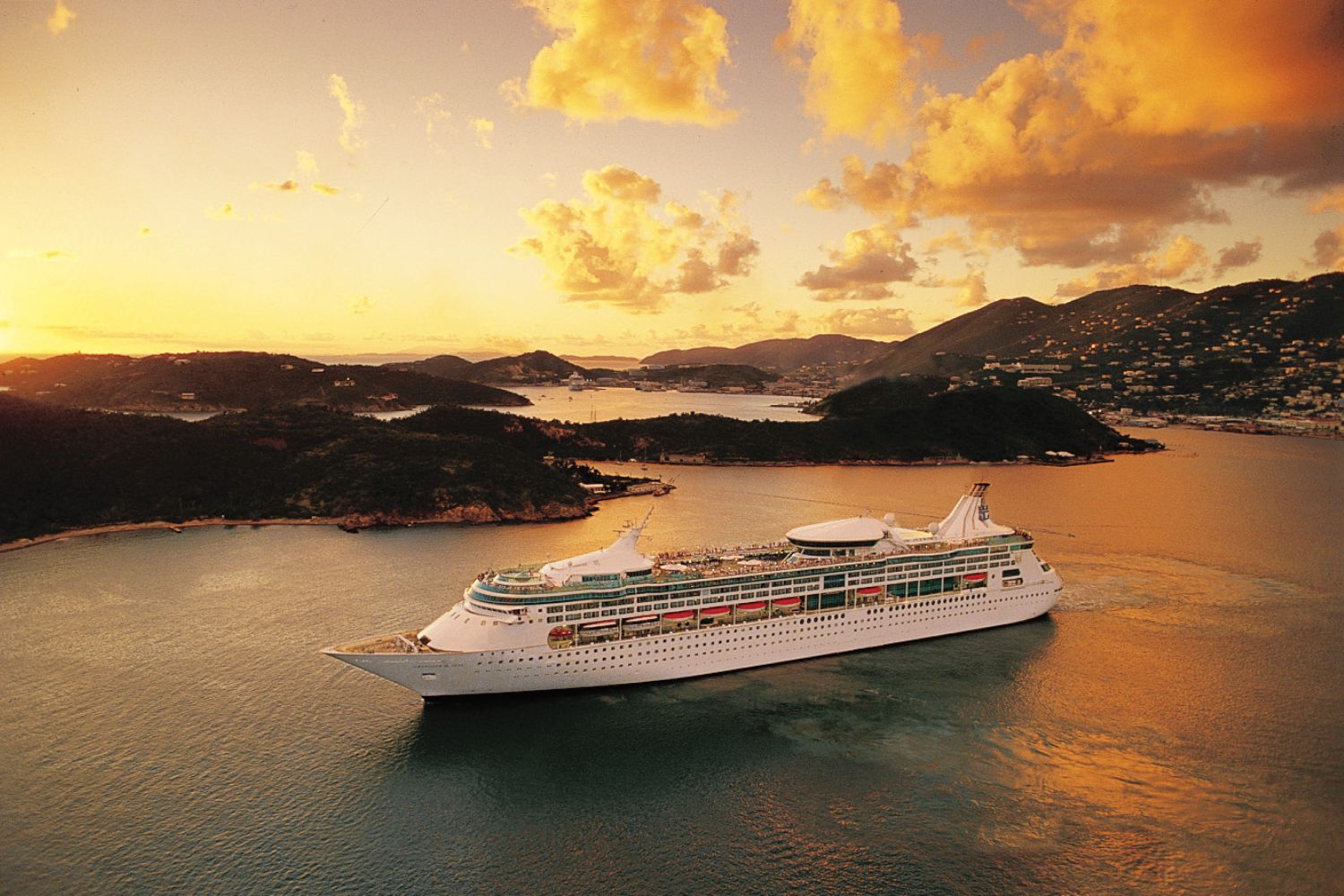 Coach & Cruise to Bermuda & The Bahamas - May 27- June 6, 2026